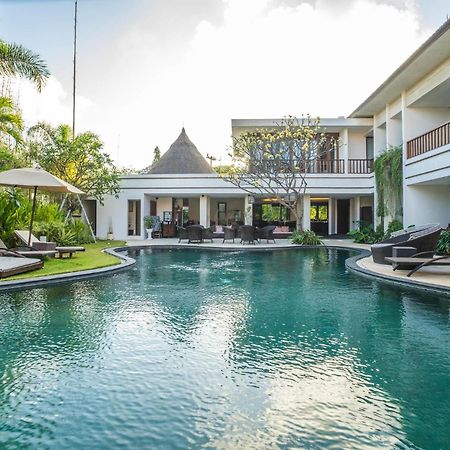 Villa Diana Bali 16 Bedrooms Семиняк Екстериор снимка
