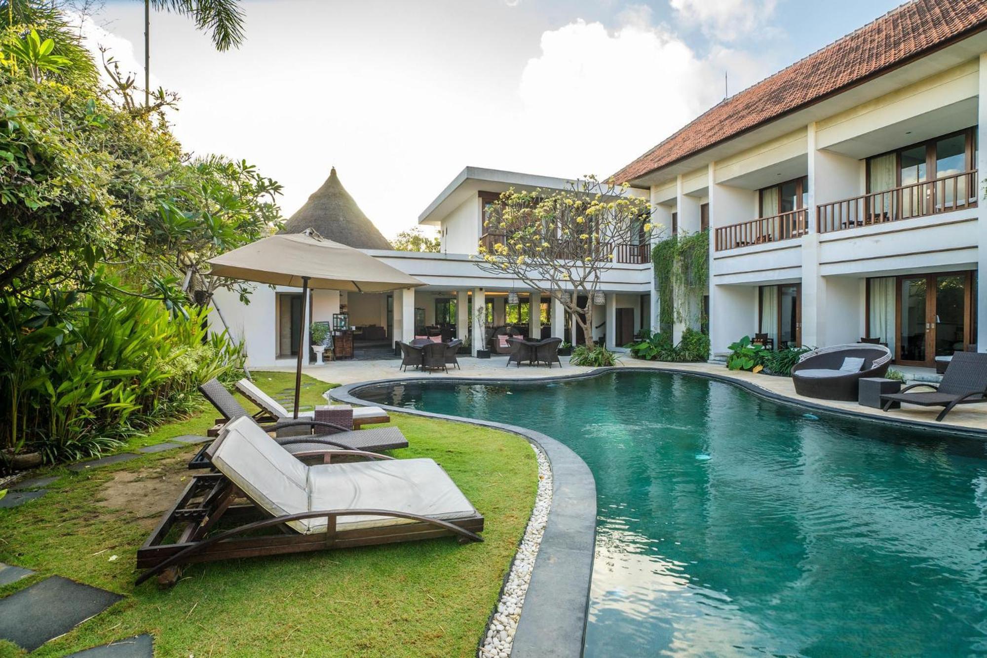 Villa Diana Bali 16 Bedrooms Семиняк Екстериор снимка