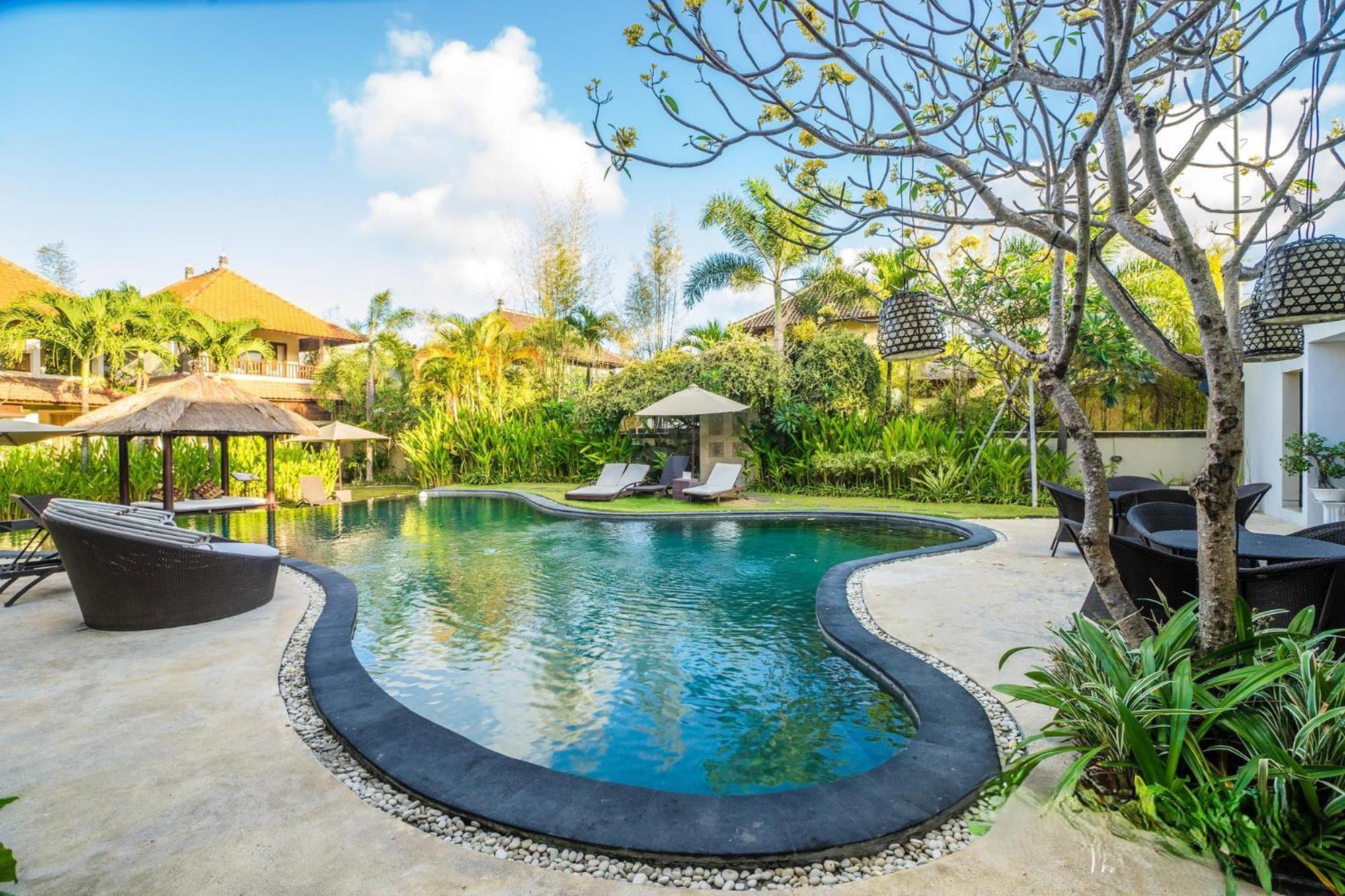 Villa Diana Bali 16 Bedrooms Семиняк Екстериор снимка